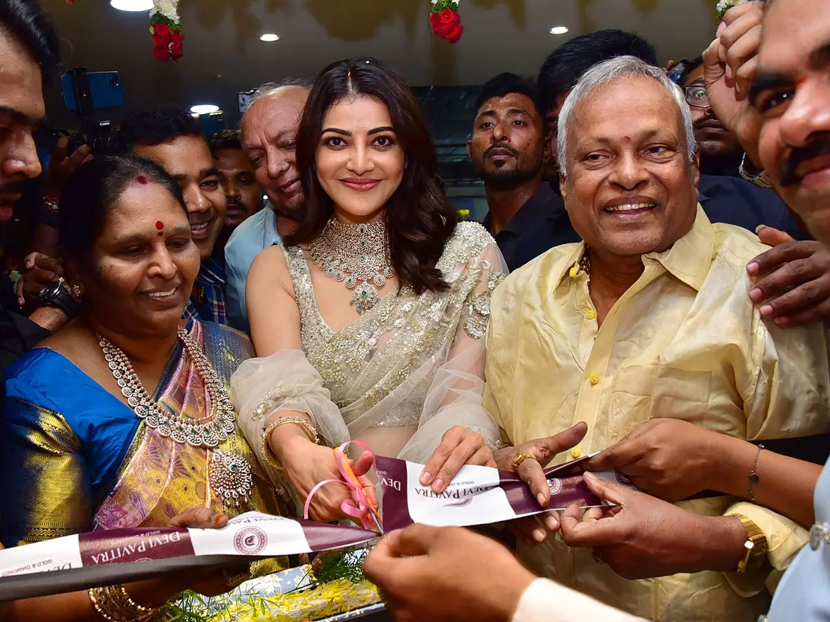 Kajal Aggarwal Launched Devi Pavitra Gold Diamonds Jewellery Store